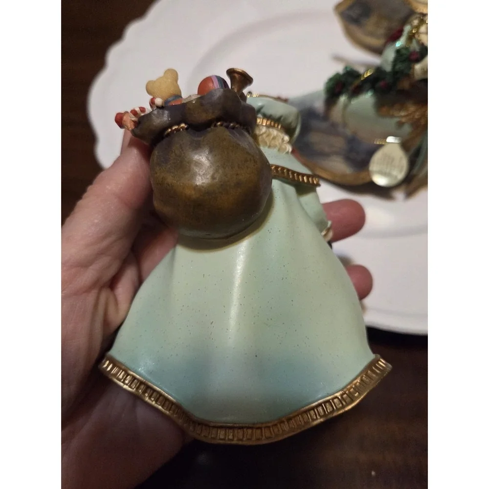 Ashton-Drake Galleries Old World Santa ornaments Thomas Kinkaid, Vintage Christ